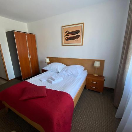 Obiekt "Czarny Rycerz" Aparthotel Jastrzębie Zdrój Kültér fotó