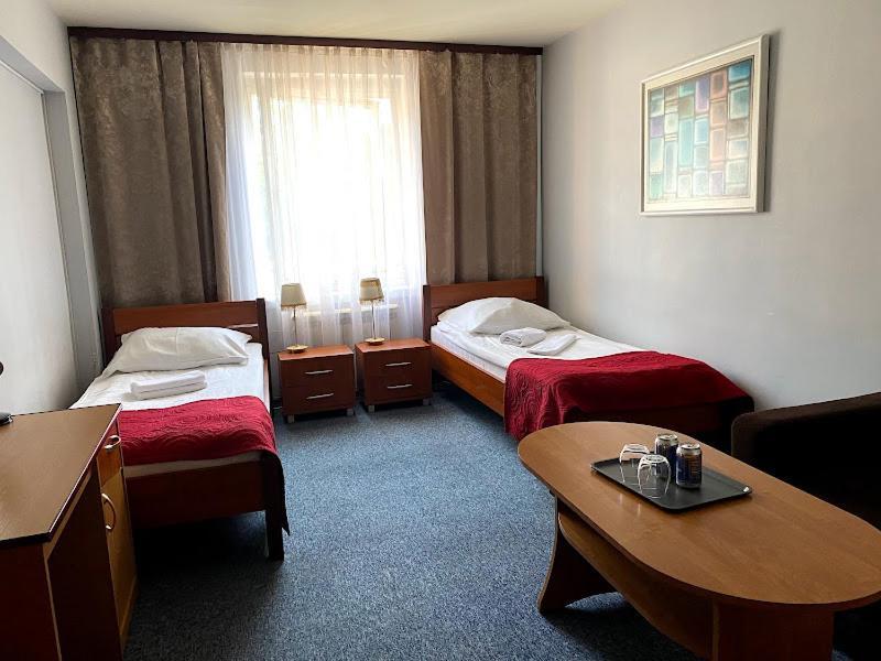 Obiekt "Czarny Rycerz" Aparthotel Jastrzębie Zdrój Kültér fotó