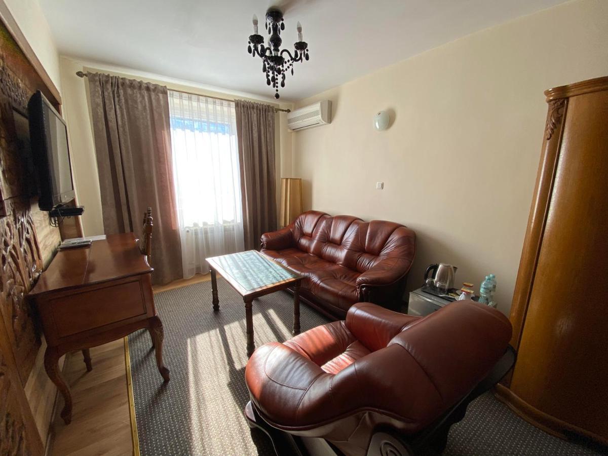 Obiekt "Czarny Rycerz" Aparthotel Jastrzębie Zdrój Kültér fotó