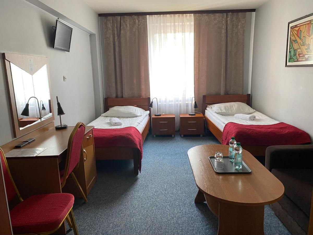 Obiekt "Czarny Rycerz" Aparthotel Jastrzębie Zdrój Kültér fotó