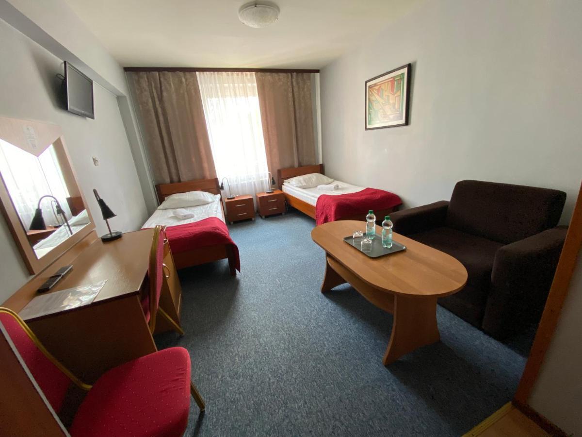 Obiekt "Czarny Rycerz" Aparthotel Jastrzębie Zdrój Kültér fotó