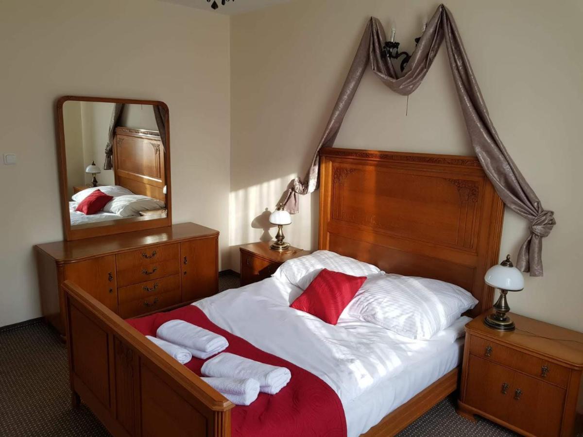 Obiekt "Czarny Rycerz" Aparthotel Jastrzębie Zdrój Kültér fotó